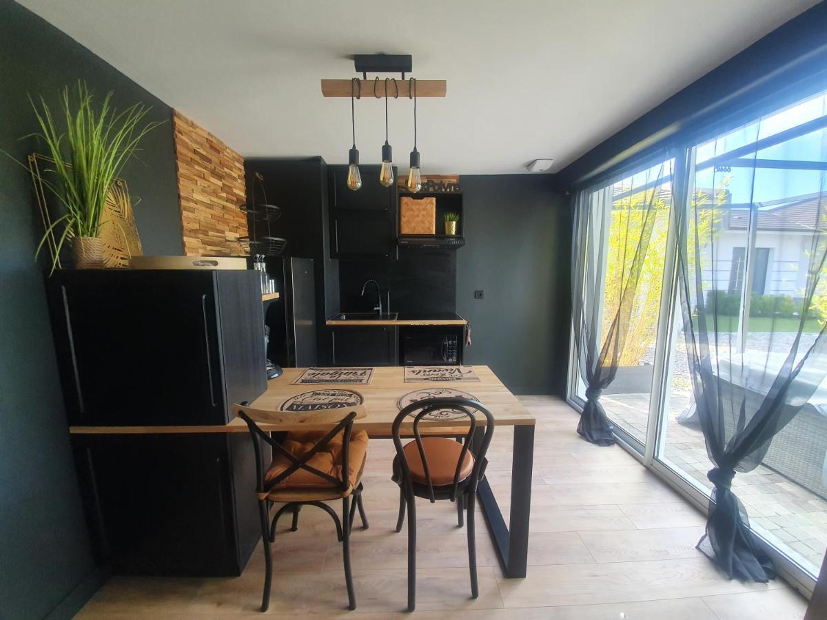 Jungle Mios Exterior foto